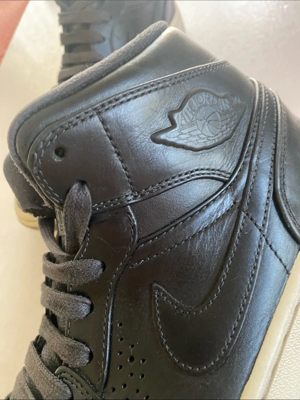 Nike Air Jordan 1 Mid Nouveau Black Ice 2014 Men’s 9.5 629151-003